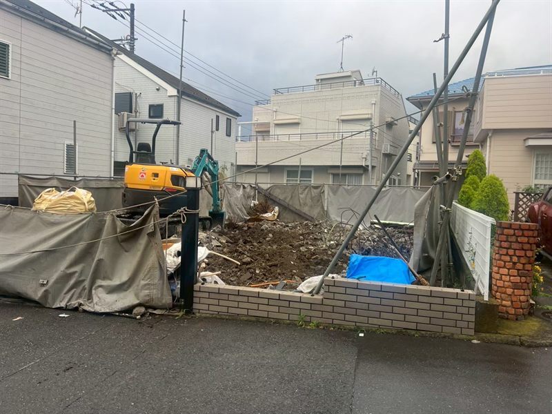 基礎の撤去とガラの搬出